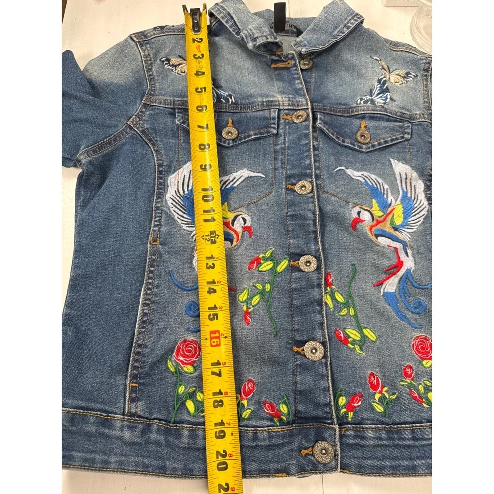 Baccini Women's Denim Jacket Embroidered Birds Humming Roses Butterflies Small - Picture 9 of 9